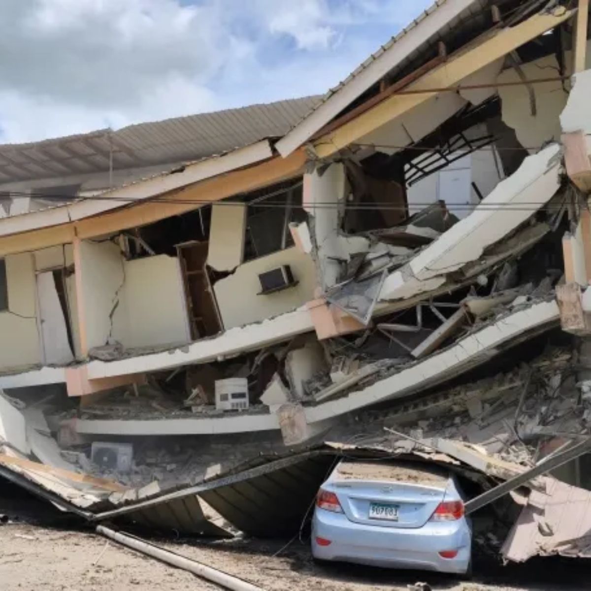 En Panamá enfrentan graves daños por el terremoto de 7,7