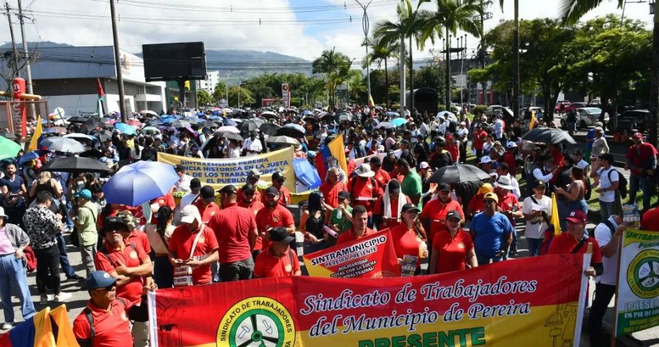 Marchas en Pereira contaron con acompañamiento policial coordinado entre la Alcaldía y la Policía Nacional.