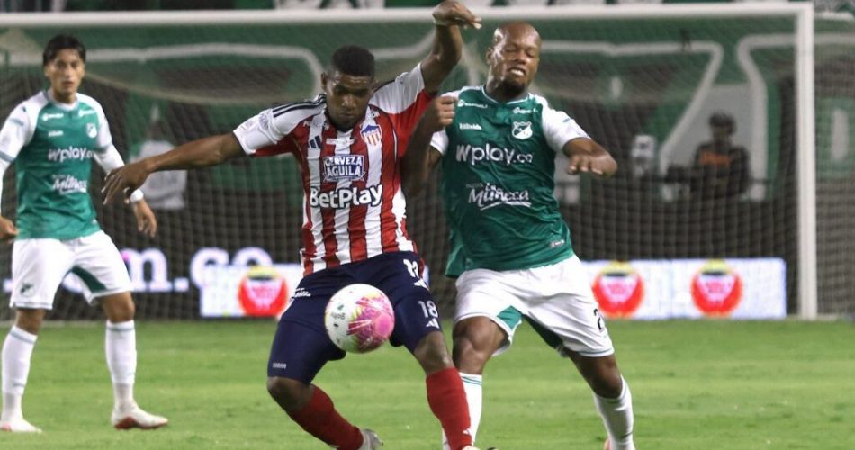 Jugadores de América de Cali y Deportivo Cali en partidos de la Liga BetPlay 2026, con aspiraciones de clasificación internacional.