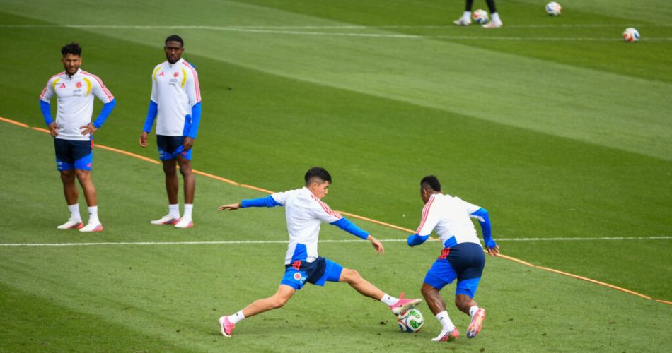 Colombia tendría cambios con Yaser Asprilla y Kevin Viveros entre las opciones para enfrentar a Paraguay.