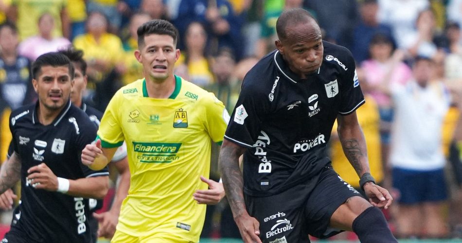 América de Cali y Deportivo Cali disputan sus partidos mientras la tabla de reclasificación define los cupos internacionales.