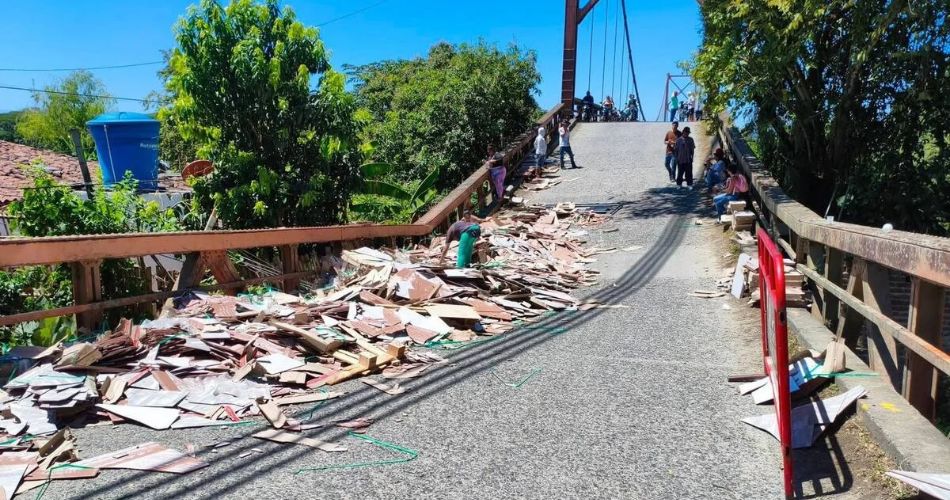 Puente Mariano Ospina Pérez, estructura que conecta los municipios de La Unión y La Victoria.