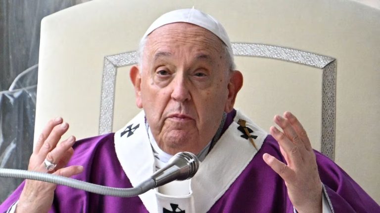 Papa Francisco Enfrenta Inflamación Pulmonar