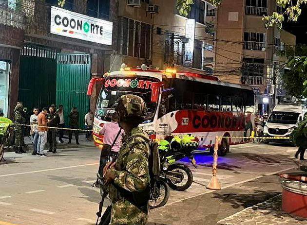 Trágico Asesinato de Cuatro Personas en Bus Hacia Medellín