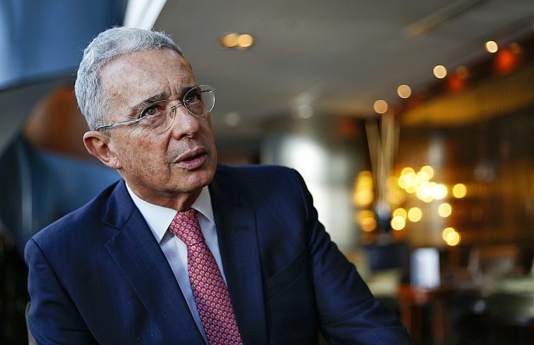 Reacciones del sector político ante llamado a juicio de Uribe