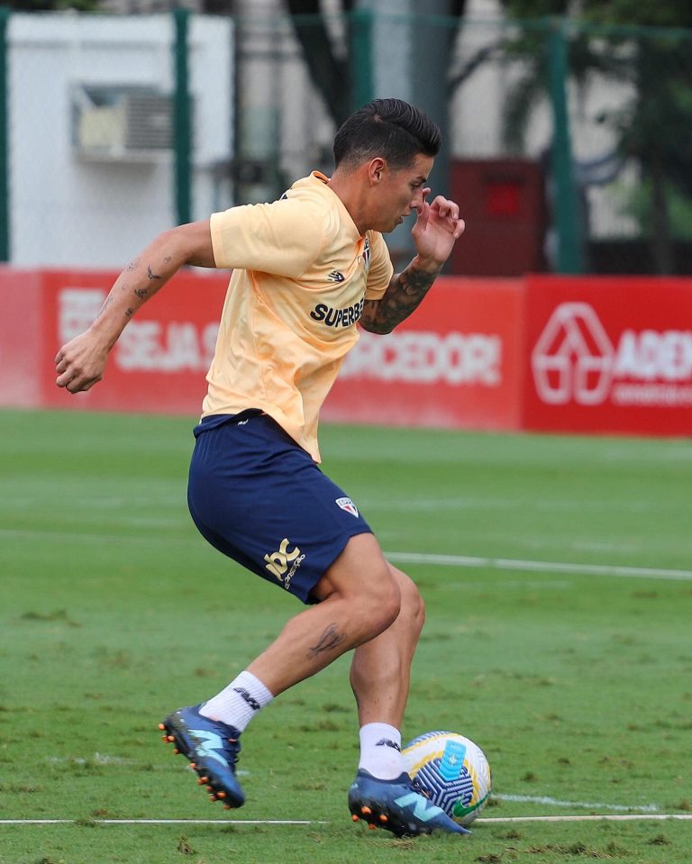 James Rodríguez, duda para enfrentar a Flamengo por lesión