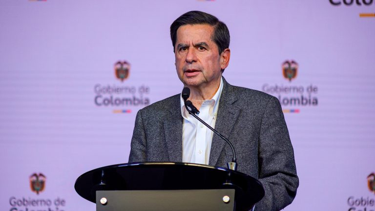 Renuncia el Ministro del Interior