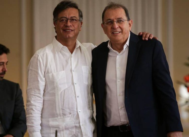 Renuncia irrevocable de Jorge Rojas como director del Dapre