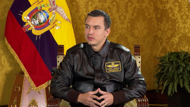 Ecuador acusa a México de facilitar sicarios para atacar a Noboa