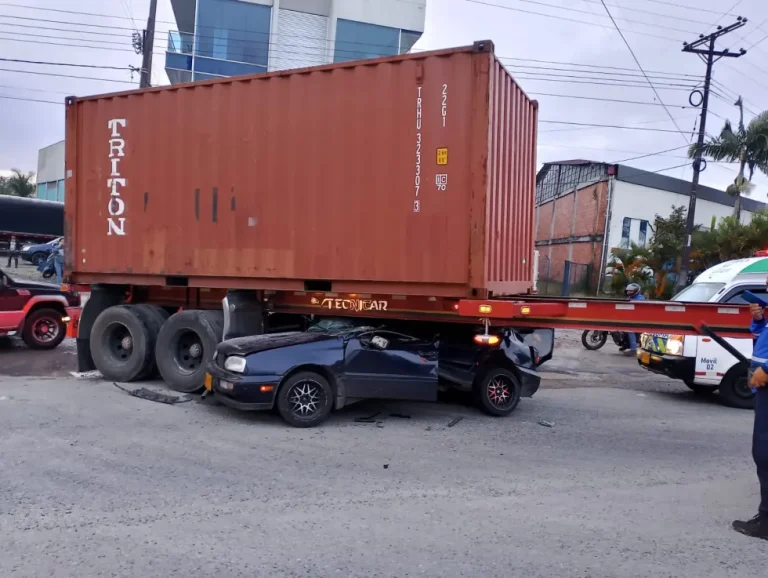 Brutal choque en la Troncal de Occidente