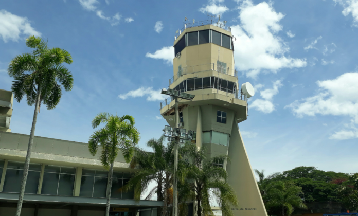 Centro de monitoreo ambiental en aeropuertos inaugurado por la Aeronáutica Civil en Armenia
