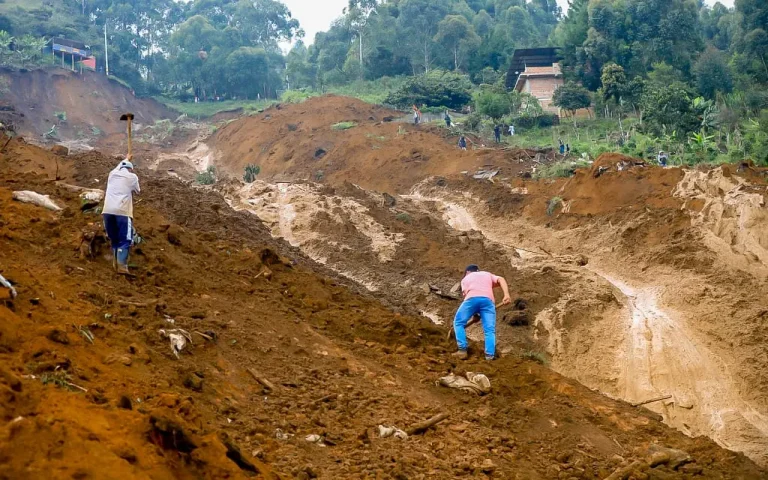 Emergencia total, la tierra se llevó todo