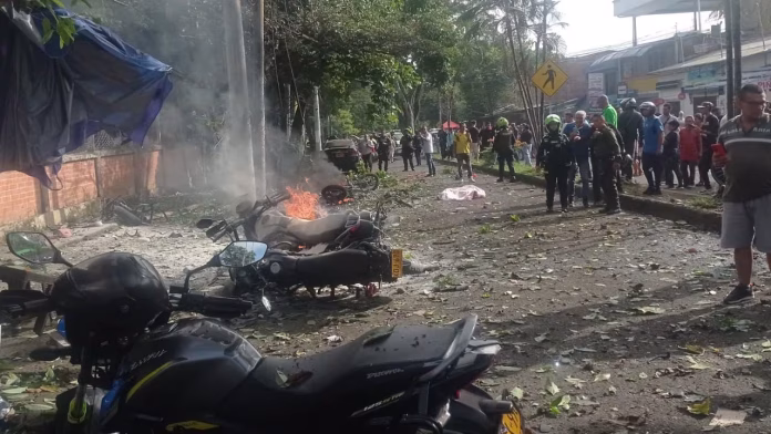 alternativo: Explosiones en Cali estaciones de policía Meléndez Manuela Beltrán heridos
