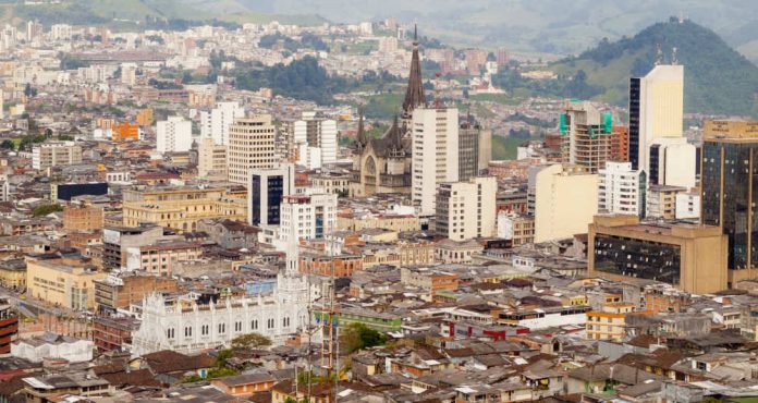 Operativo en Manizales evita asesinato y deja heridos a policía y presunto sicario