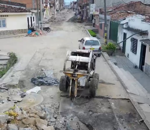 Reparación de la malla vial en tres sectores de Cartago