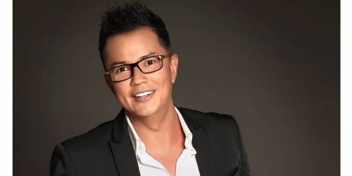Cantante colombiano investigado por vínculos con grupos ilegales