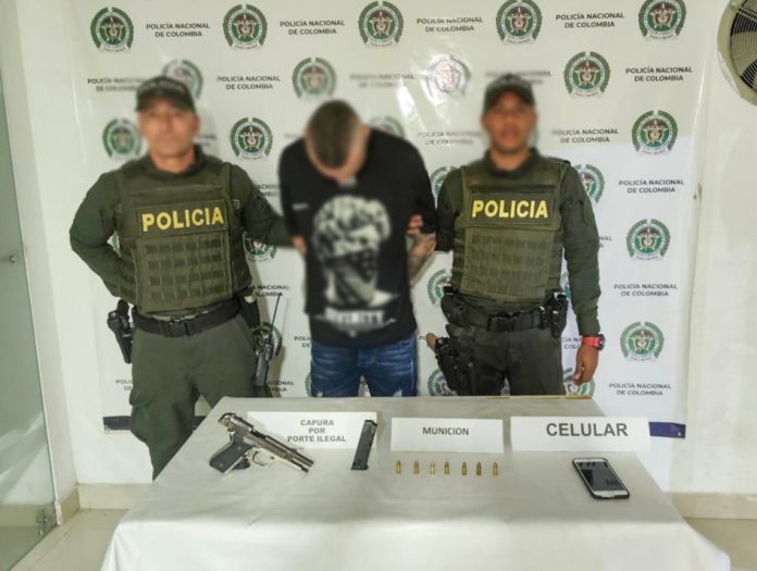 Captura de alias Meme y Cala con armas incautadas