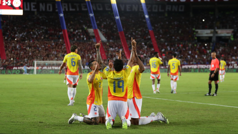 Colombia sorprende con triplete de Luis Suárez ante Venezuela.