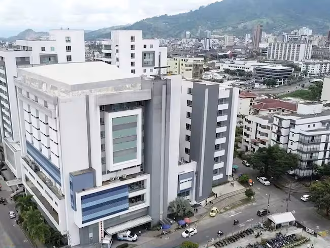 Médico capturado en clínica San Rafael de Pereira.