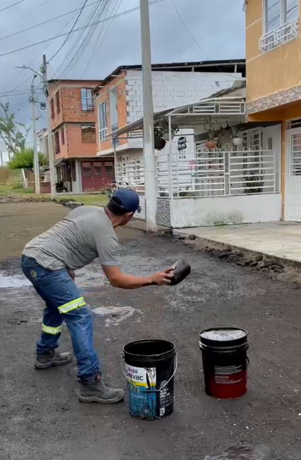 Obras en Los Rosales mejoran la calidad de vida de la comunidad.
