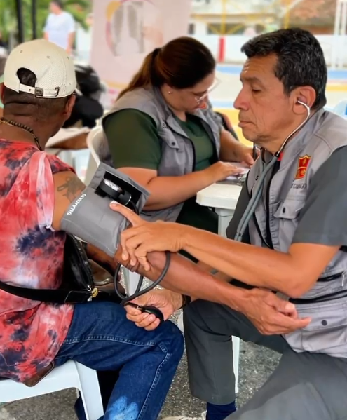 Jornada de salud en Villa del Sol con atención comunitaria.