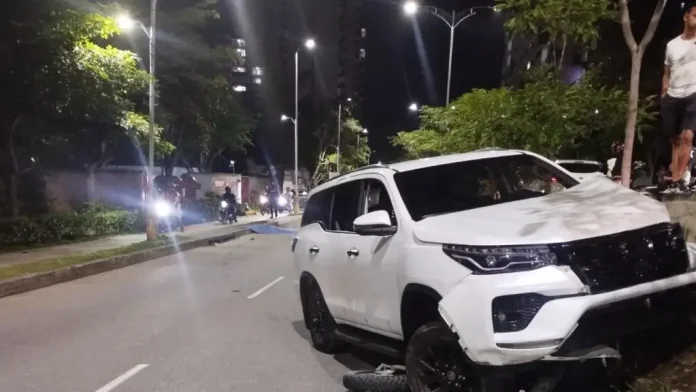 Joven muere tras accidente con camioneta en Floridablanca.