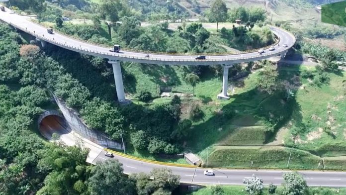 Tragedia en puente helicoidal de Dosquebradas.