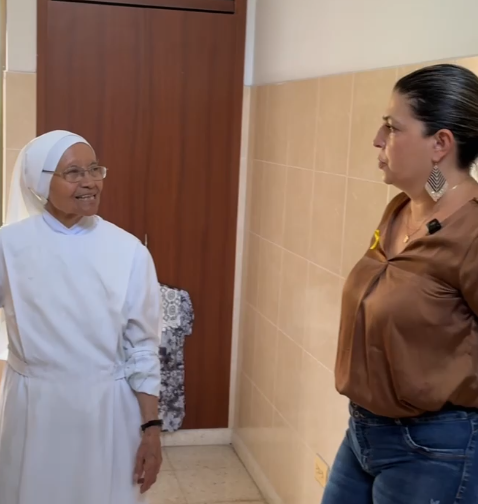 Visita a la casa de las Hermanitas de los Pobres con entrega de ayudas a adultos mayores.
