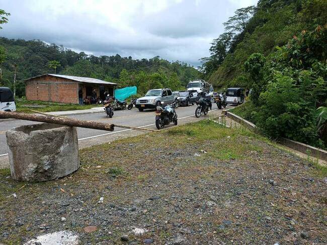 Líderes del resguardo indígena Gitó Dokabú anuncian posible cierre en la vía Panamericana que conecta a Risaralda con Chocó.