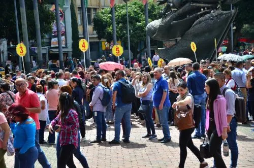 Autoridades y ciudadanos de Risaralda participan en el Simulacro Nacional 2025 para fortalecer la prevención y mejorar la respuesta ante emergencias.