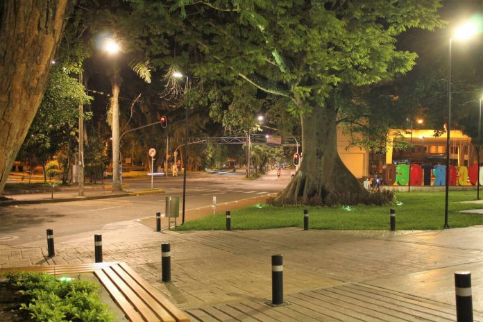 Revisan fallas en cobro del alumbrado público en Cartago