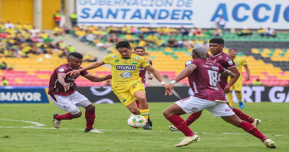 Tolima y Bucaramanga afinan estrategias para la ardiente Fecha 2 de Liga Betplay.