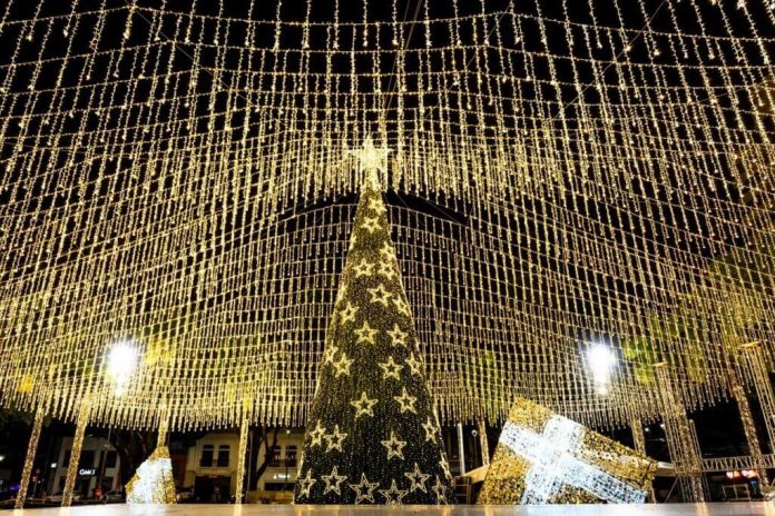 Pereira enciende su alumbrado navideño en la Plaza de Bolívar