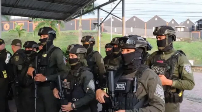 Seguridad en Pereira representada por patrullaje policial y ambiente ciudadano tranquilo en la capital risaraldense.