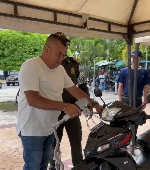 Policía realiza jornada gratuita de marcación de motos en Cartago