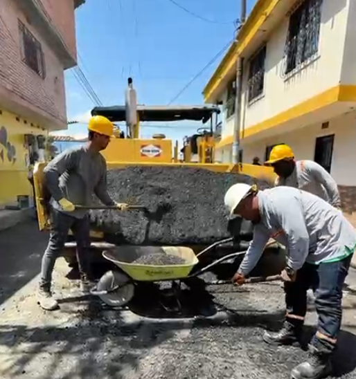 Vía clave de la carrera sexta avanza hacia su fase final con instalación de asfalto en Cartago.