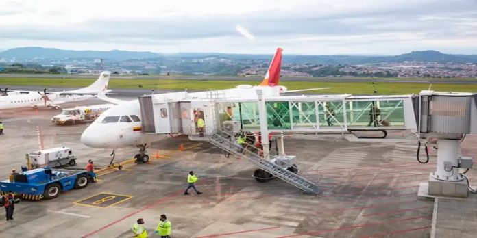 Ajustes en rutas aéreas del Aeropuerto Matecaña durante temporada alta