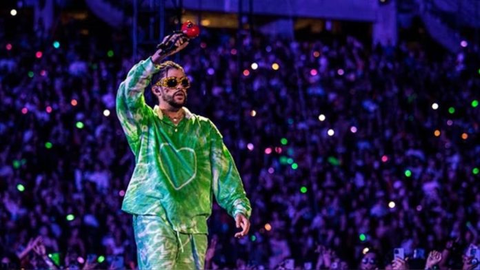 Bad Bunny sorprende Medellín durante su primer concierto en el estadio Atanasio Girardot