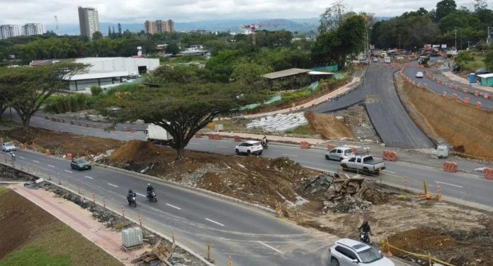 Ministra de Transporte supervisa obra del intercambiador Galicia en Pereira