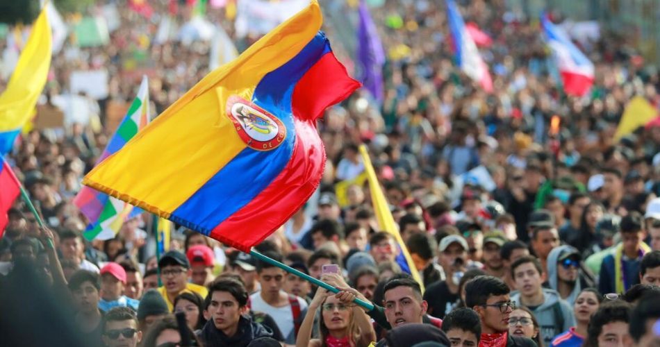 Anuncio público de convocatoria a movilización nacional en Colombia.