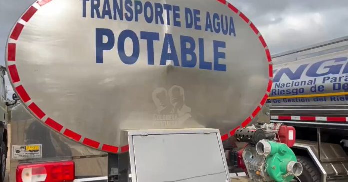 Petro acusa uso del agua potable para asegurar votos en marzo - El Norte Hoy