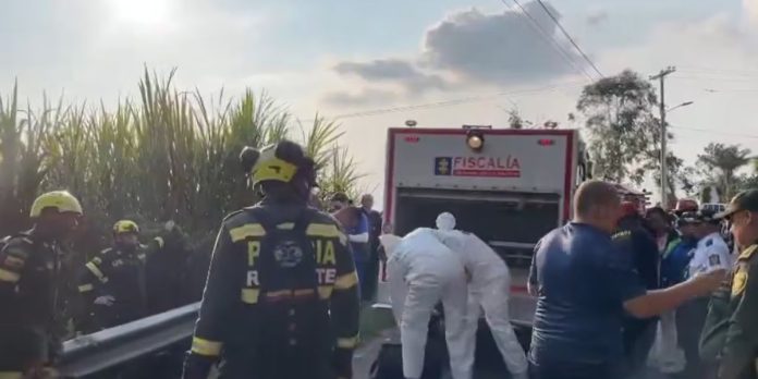 Hallazgo de dos cuerpos en jarillón de Cartago