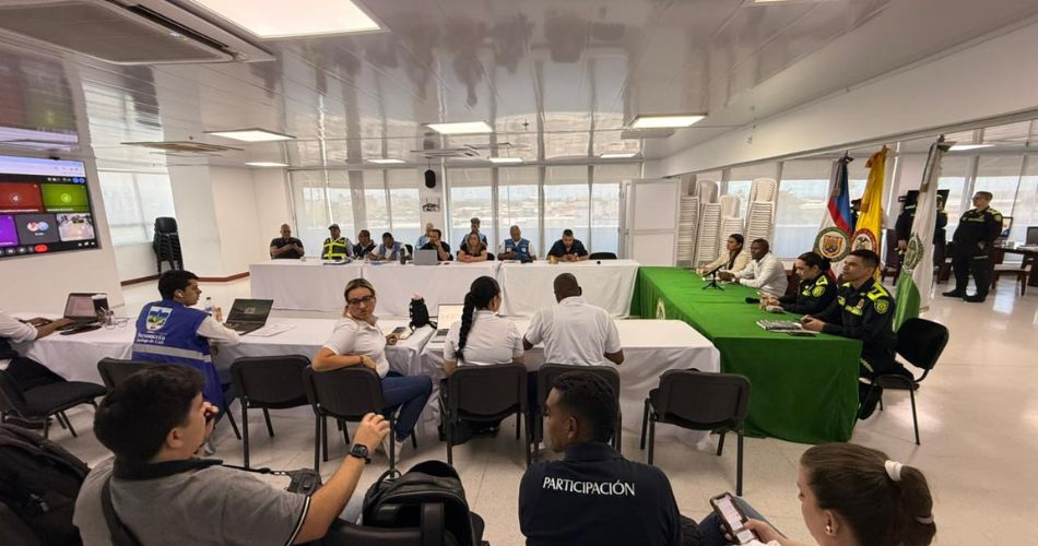 Elección de Juntas de Acción Comunal en el Valle del Cauca con votantes y mesas durante la jornada electoral