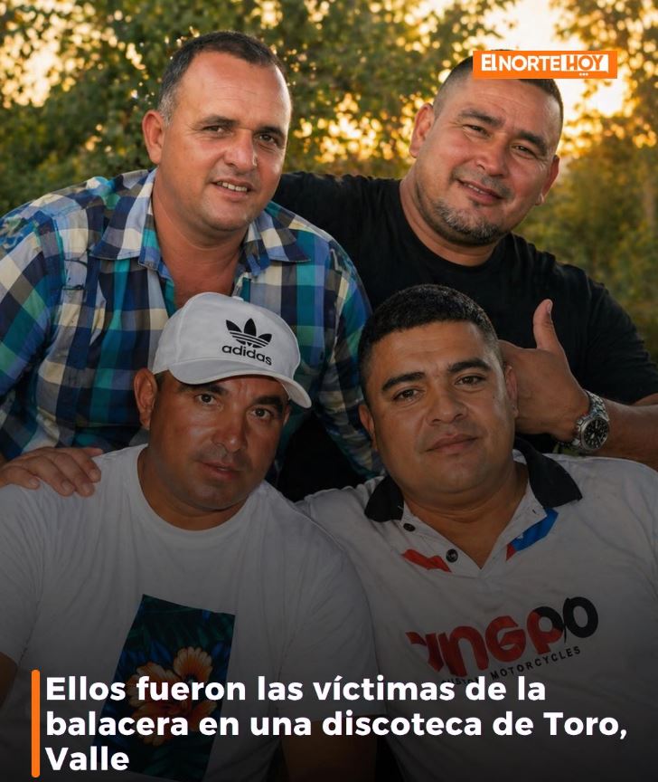 Cuatro hombres posan juntos en una fotografía que corresponde a las víctimas del ataque armado