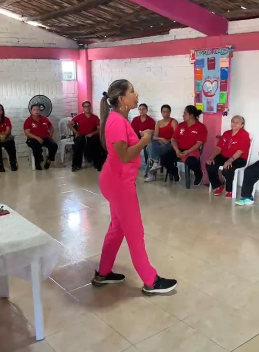 Cartago activa adultos mayores en movimiento en barrio Alcázares