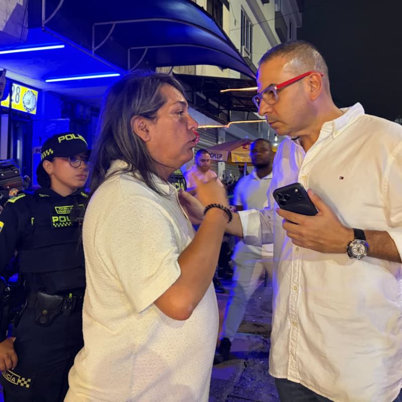 personal realiza actividades de prevención y verificación en comercio nocturno en Pereira