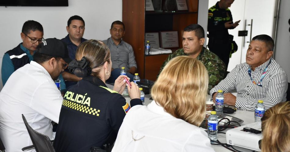 Consejo de seguridad en Obando con presencia de Policía, Ejército y funcionarios tras el homicidio de la concejala Mileidy Villada.