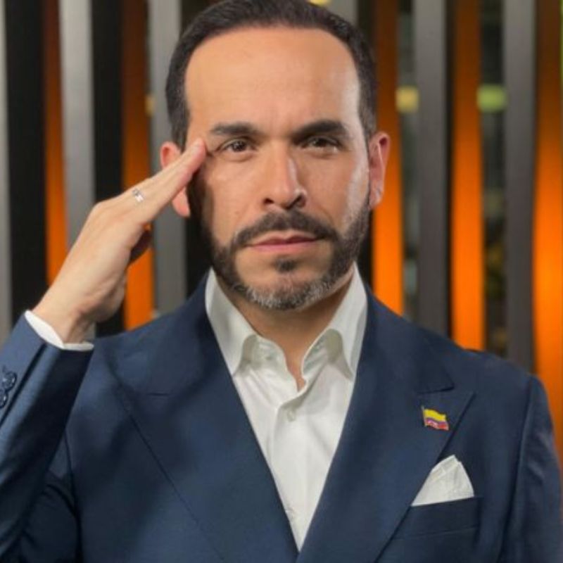 Germán Calderón, abogado de la campaña presidencial de Abelardo De La Espriella, durante el anuncio de una tutela contra una decisión del Tribunal Superior de Bogotá.