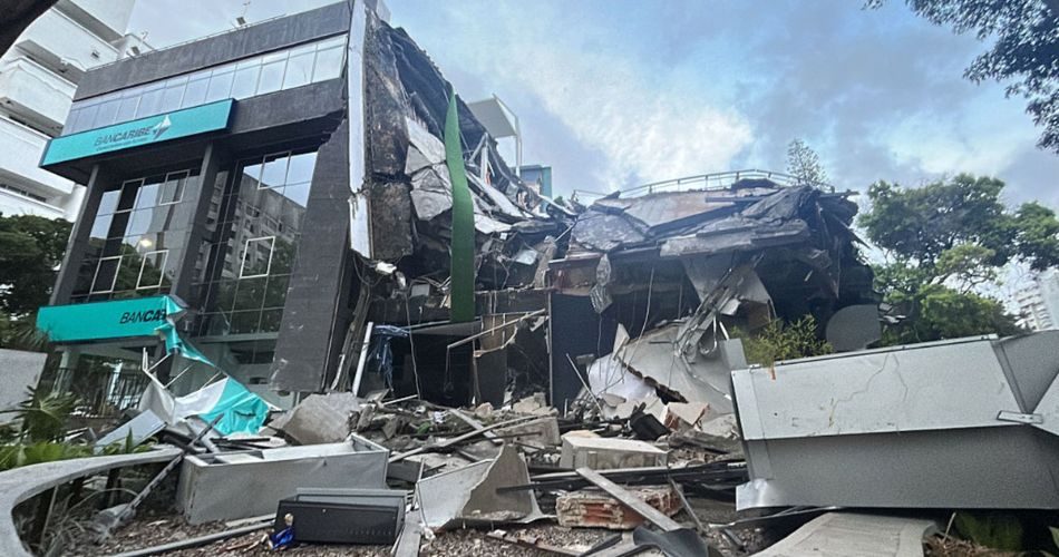 Labores de emergencia y búsqueda de sobrevivientes tras el terremoto en Venezuela que dejó 164 fallecidos.