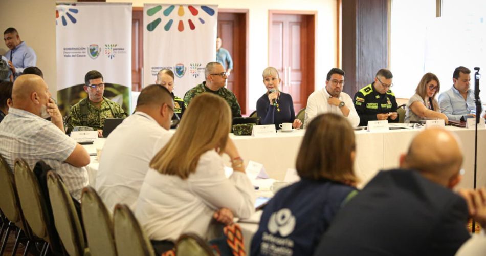 Dilian Francisca Toro durante una reunión de seguimiento a los preparativos de las elecciones en el Valle del Cauca.